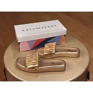 Katy Perry Rose Gold Lizzie Slides - Women’s US size 8.5